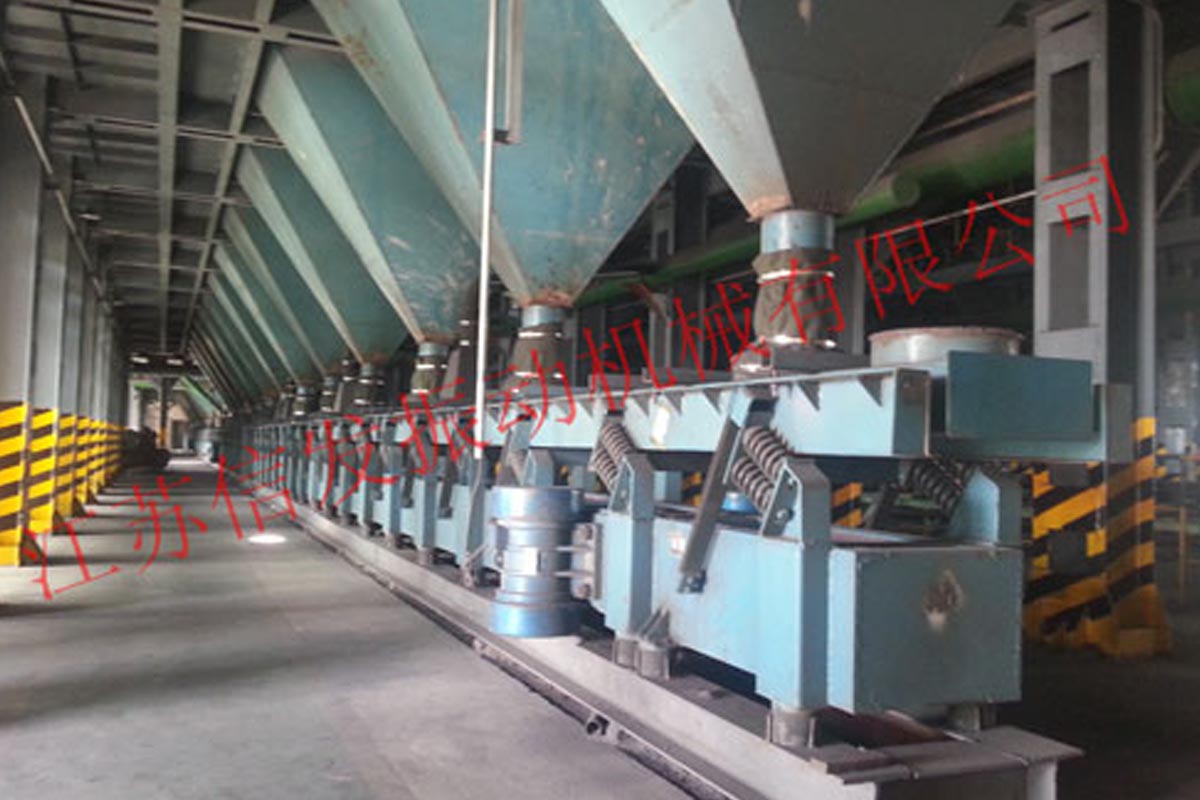 振動輸送機(jī)在安裝完畢試車時要滿足的條件